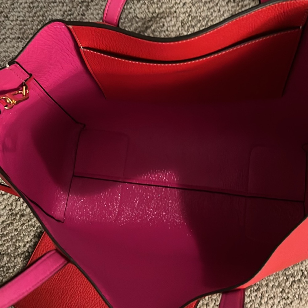 Authentic Tory Burch Phoebe Perry Reversible Tote - Picture 5 of 16
